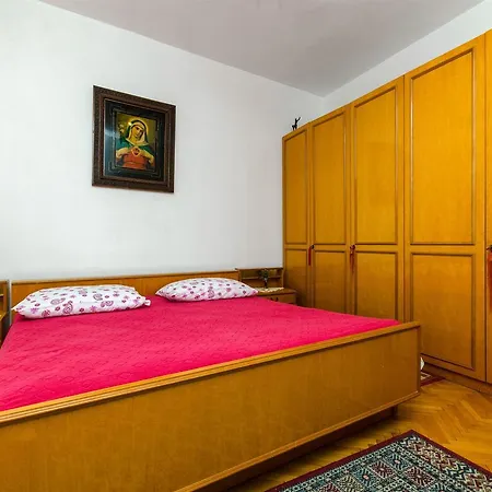 شقة Franka بوفليا