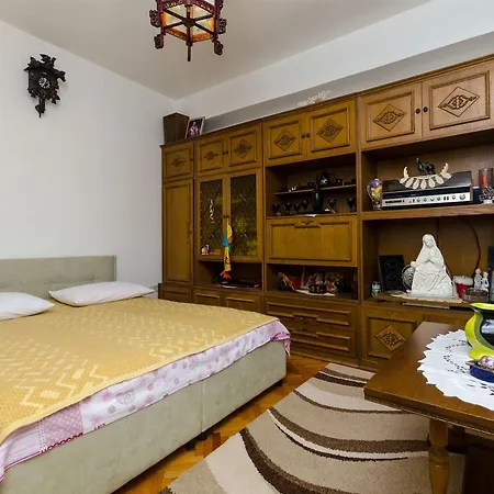 شقة Franka بوفليا